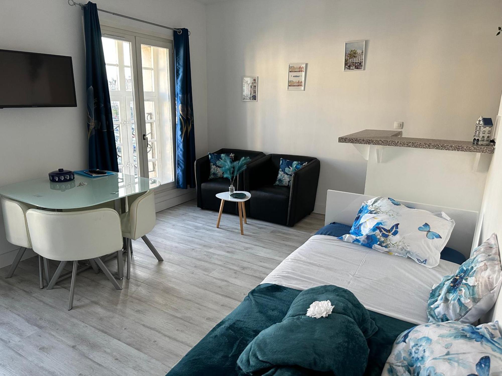 Le Bleu Arrageois Daire Arras Dış mekan fotoğraf